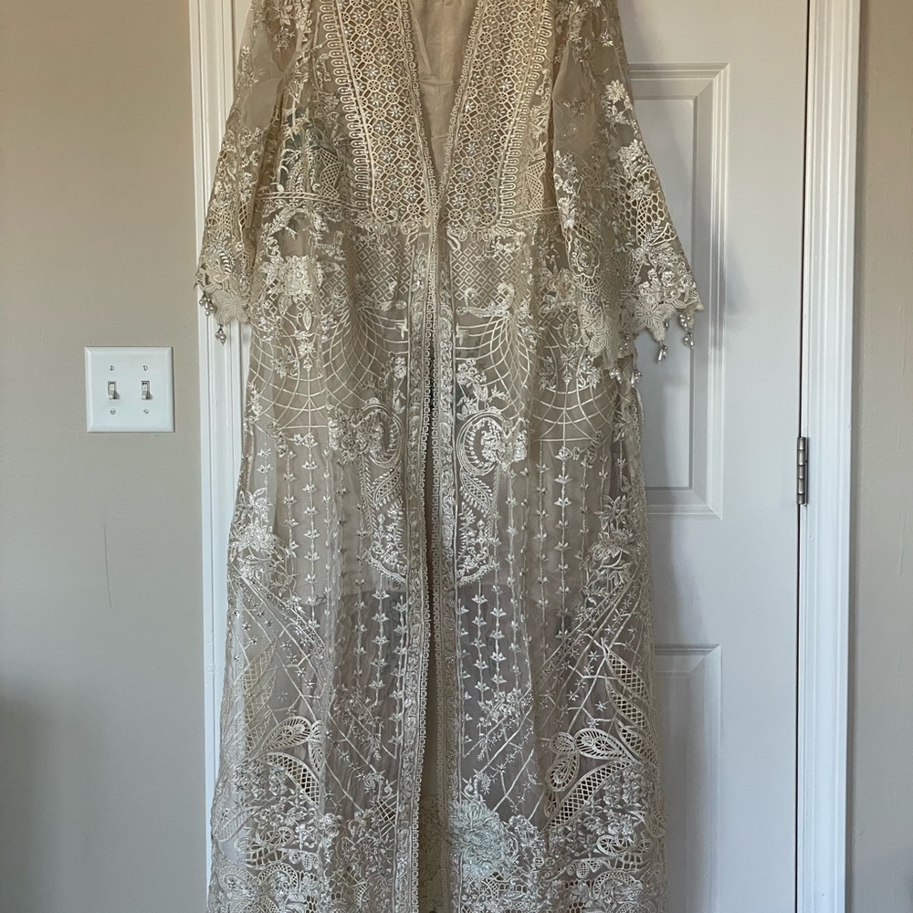 Salwar Kameez - Picture 6 of 9